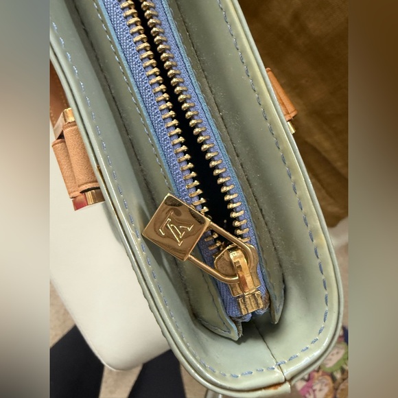 Louis Vuitton Monogram Vernis Houston Tote Bag - Picture 6 of 16